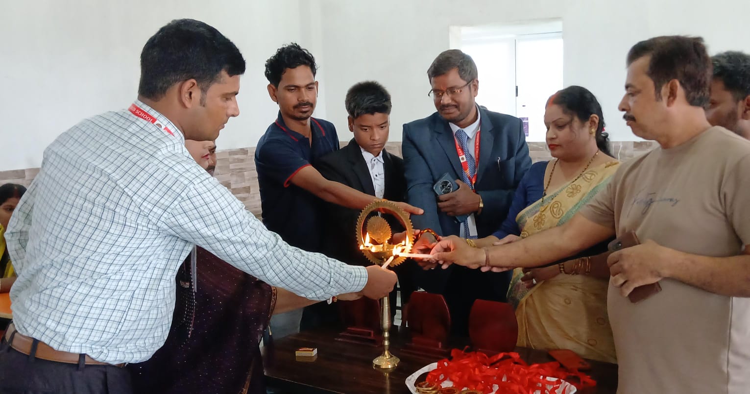 Vibrant Event at SSP World School, Children Enthral with Performances, Parents Boost Morale