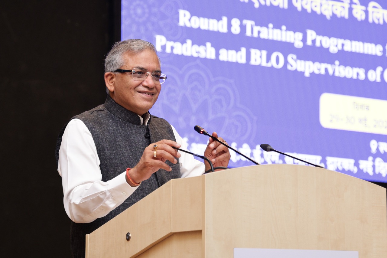 Election Commission News : अब एक बूथ पर 1200 से अधिक वोटर्स नहीं होंगे, निर्वाचन आयोग ने कुल 21 पहलों पर लगायी मुहर